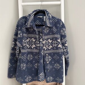 Vintage White Stag Snowflake Fleece